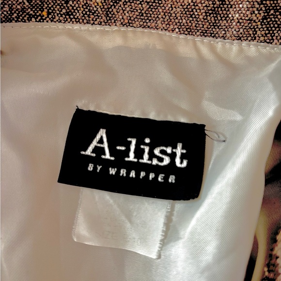 Vintage-inspired Women's Tweed Blaze  Chic Brown Women's Blazer - Picture 3 of 8